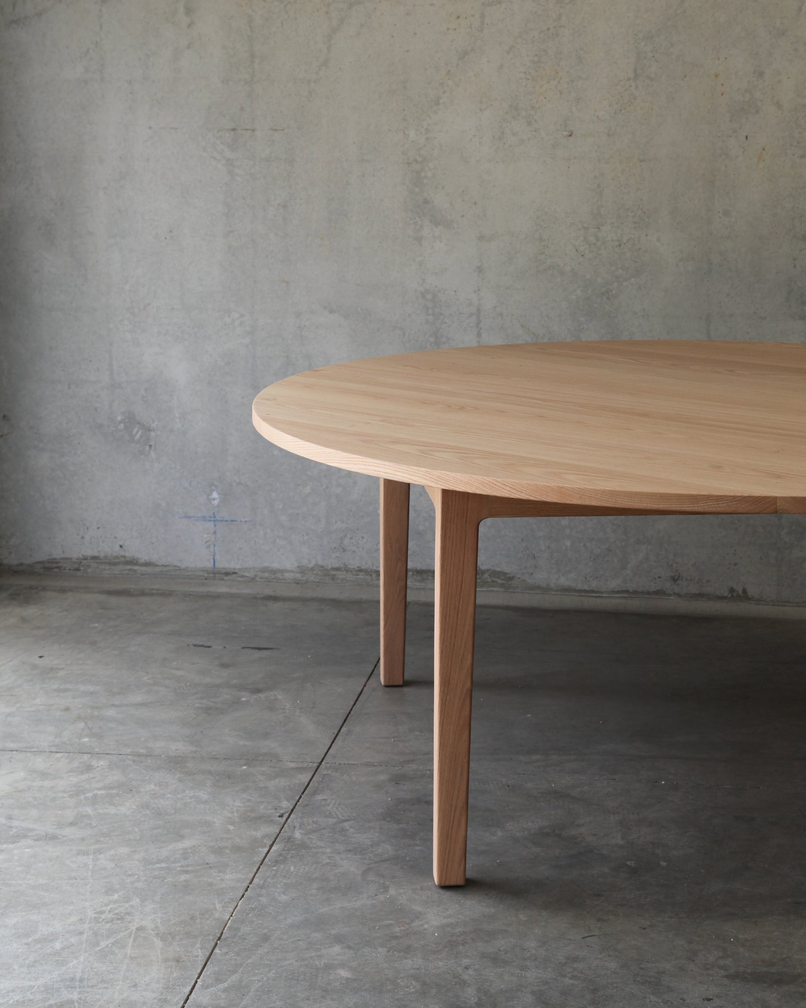 Timi Dining Table